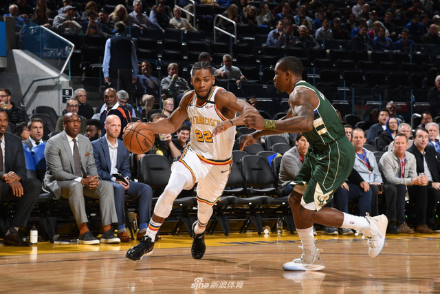 给球迷提供 给球迷提供