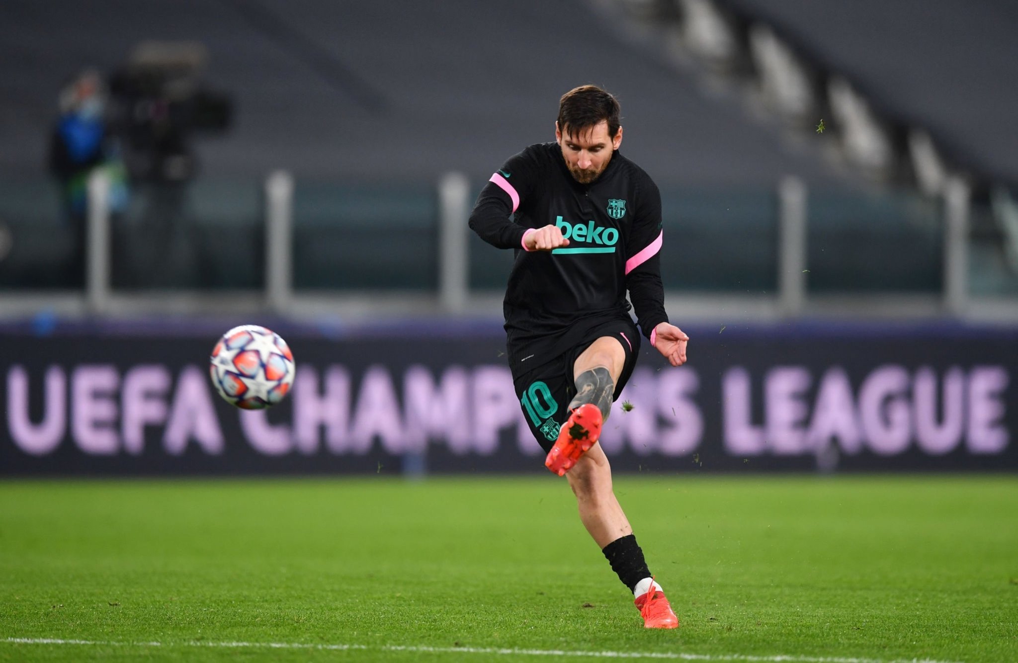 在整个比赛 在整个比赛